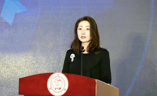 700億！那個被罵“滾出娃哈哈”的女人，把財報甩在質疑者臉上