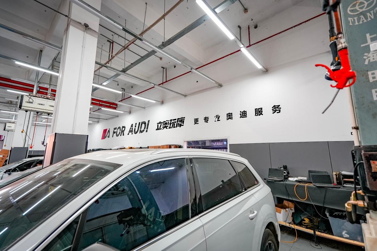 巨懂車新生意｜「車后的人」第1期：從修車學徒到行業標桿，抖音與巨懂車如何成就高端改裝領跑者立奧玩庫？