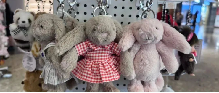 穿了衣服的jELLYCAT，丟了jELLYCAT品牌的魂！