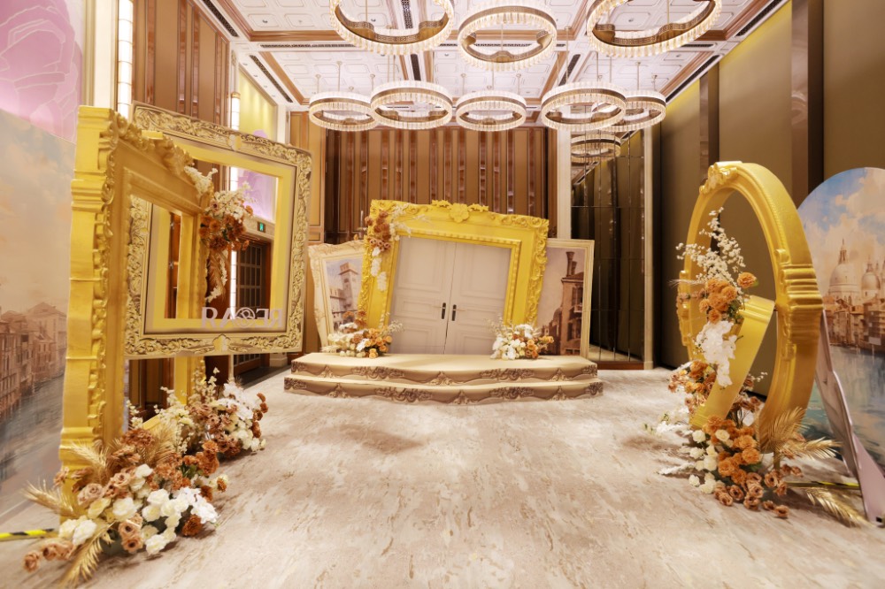 RARE新品发布会：龚俊从画框里走出来了？