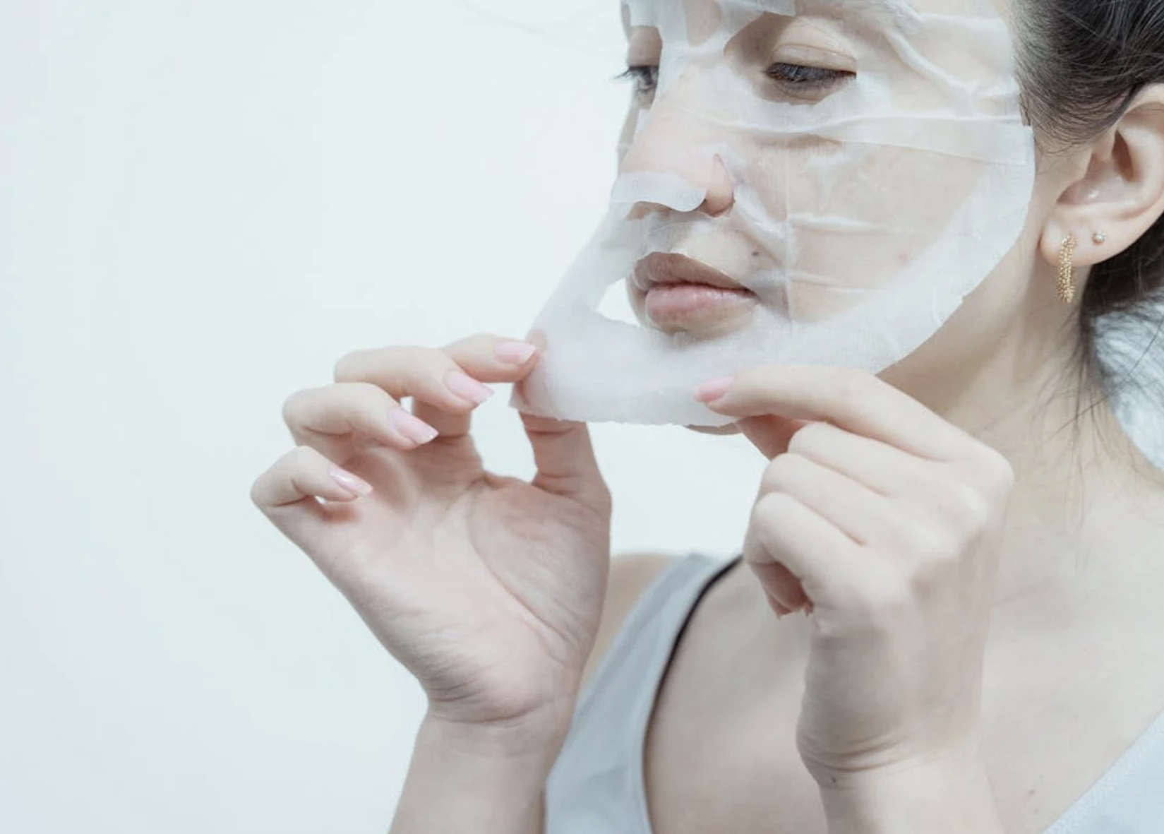 玻尿酸退潮、胶原蛋白登台，苦了华熙生物，富了巨子生物