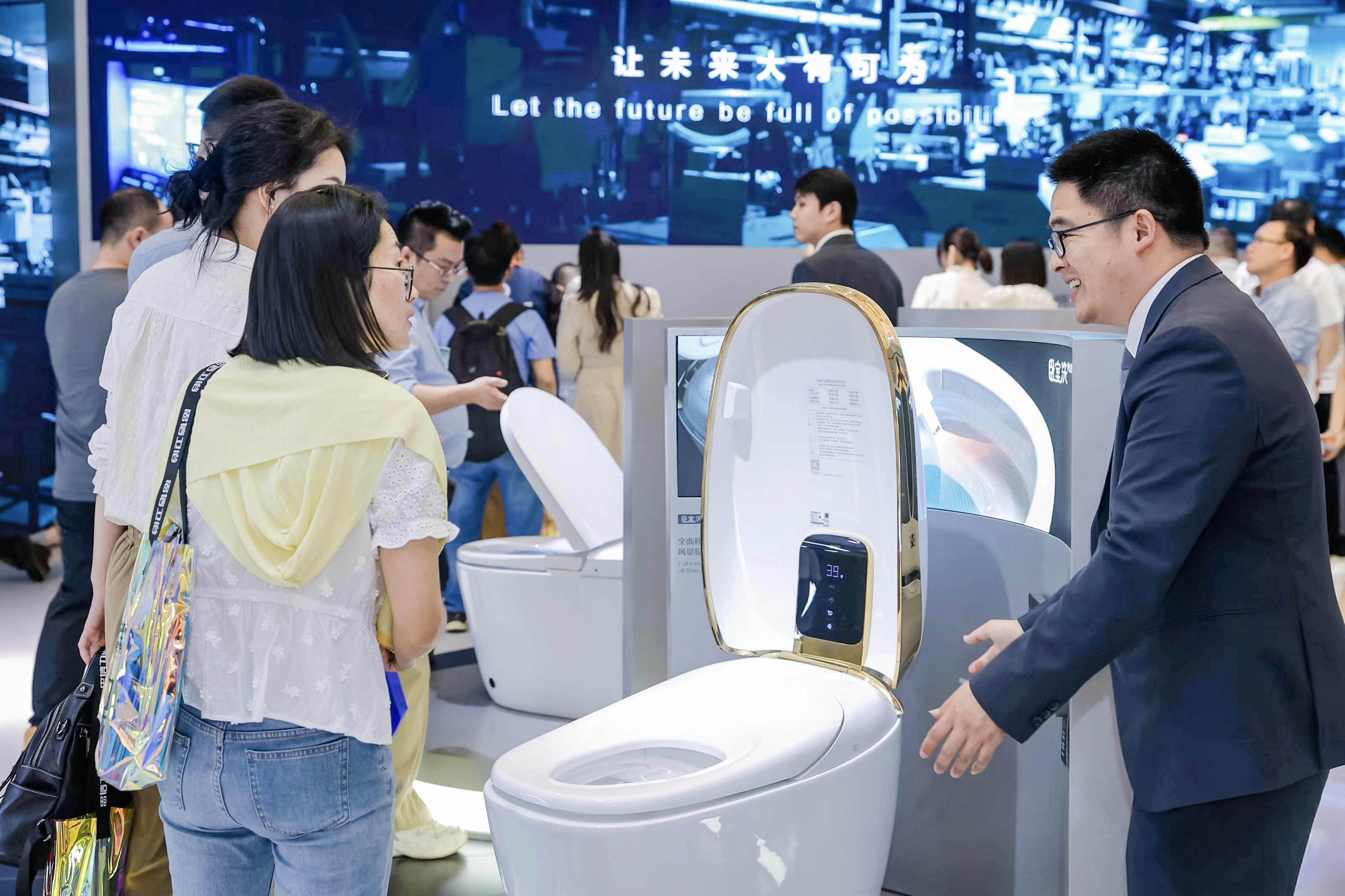 智能马桶进入“3C时代”，九牧率先交出高分答卷