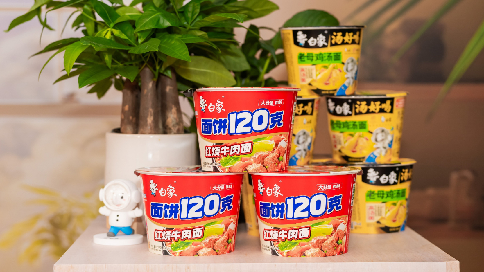 央视直播“查岗”白象面饼120克，方便面行业迎何新风向？