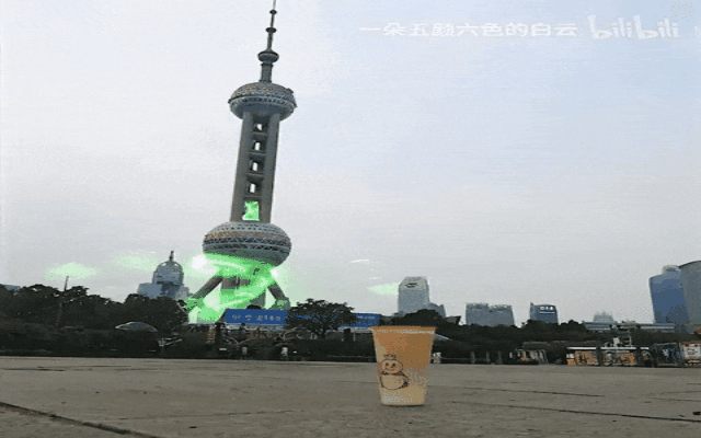 最新的上海旅游攻略是，东方明珠下狂炫蜜雪冰城？