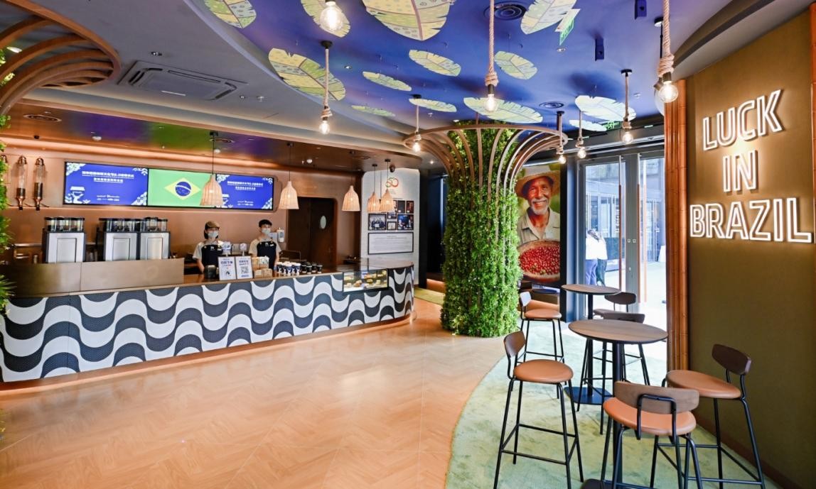 門店總數(shù)26206家！瑞幸咖啡Q2財報出爐，持續(xù)領(lǐng)跑國內(nèi)咖啡賽道