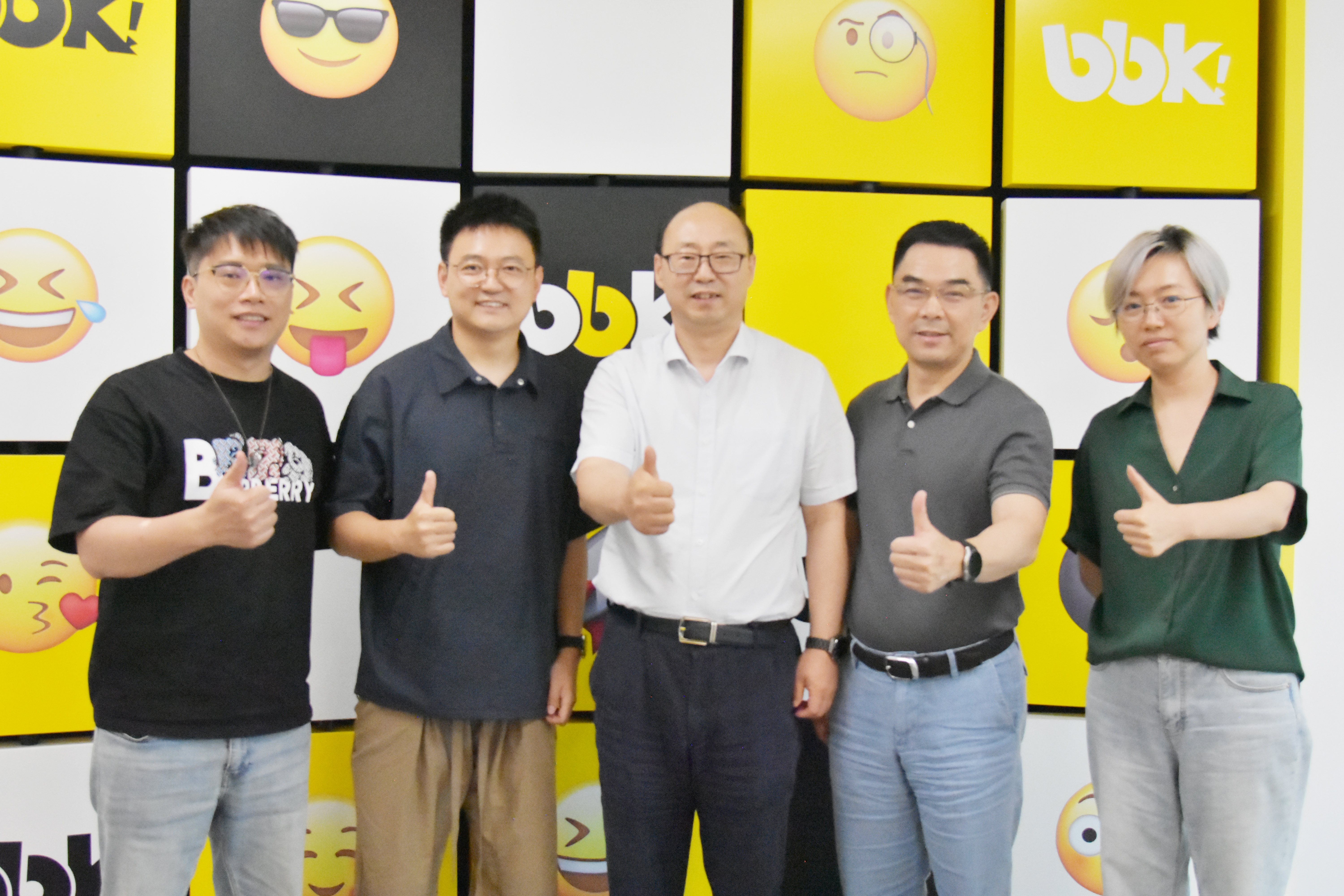 普陀区委常委、宣传部部长刘东昌一行莅临bbk!明堂调研指导