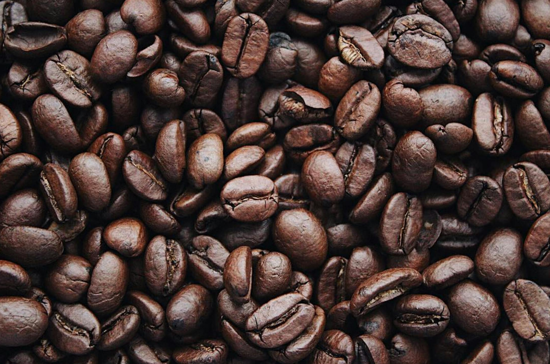 瑞幸：營收冠軍的光環(huán)下，藏著多少不為人知的焦慮？