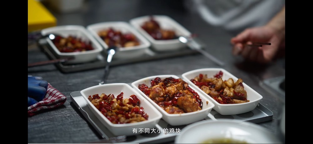 国泰航空的新营销，竟然敢碰“飞机餐”？