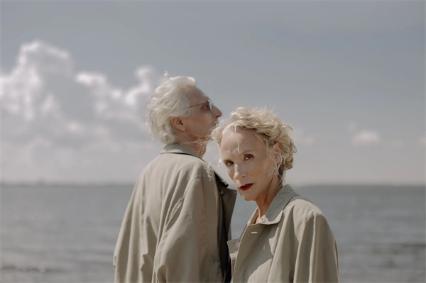 海外紅人營銷如何撬動銀發(fā)經(jīng)濟？信任經(jīng)濟+社交裂變的雙重邏輯