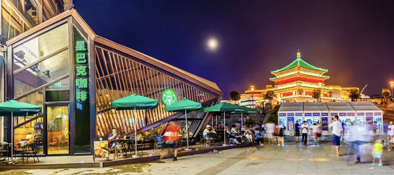 星巴克县域品牌战略分析：从第三空间到第一地标