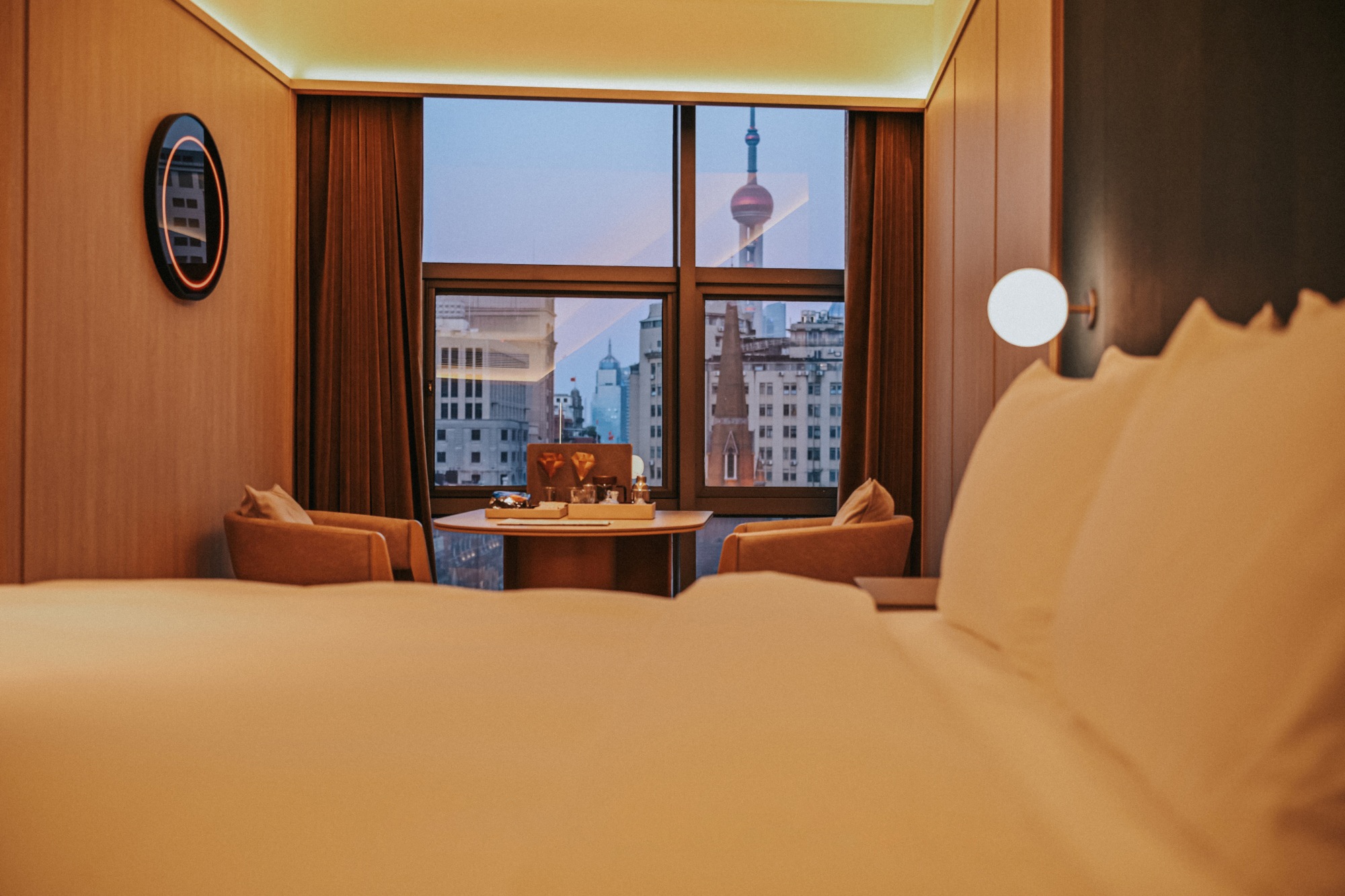 水晶酒店Hold住了外滩 “王炸” 物业