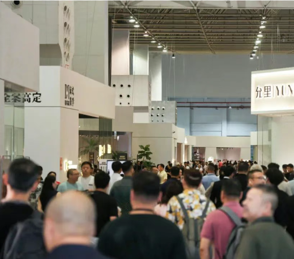 主编探展丨在东莞国际设计周，洞见大家居产业的“爆款脉搏”！