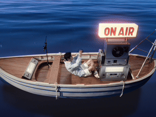 天猫「 海上情歌电台 」，找到专属于爱的频率