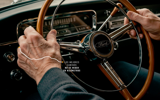 福特系列海报：爬满皱纹的手，致敬祖父母