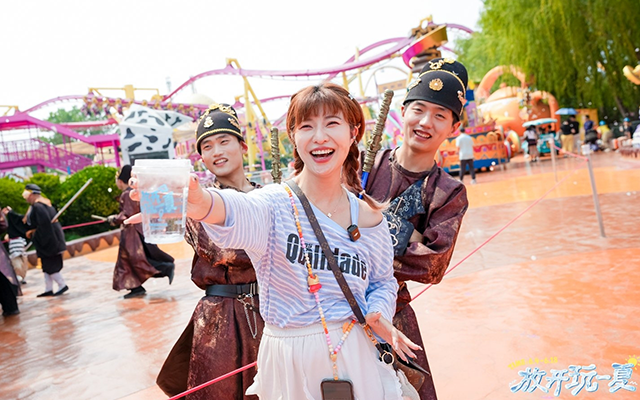 物美集团×北京欢乐谷：百万冰杯免费送，放开玩一夏