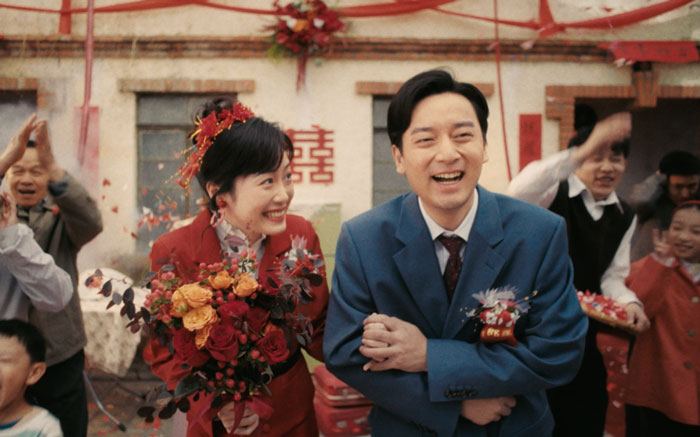 大喜之日，就穿报喜鸟