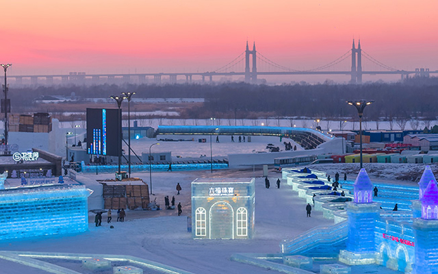 六福珠宝冰雪艺术展：一场-20°的奢华盛宴