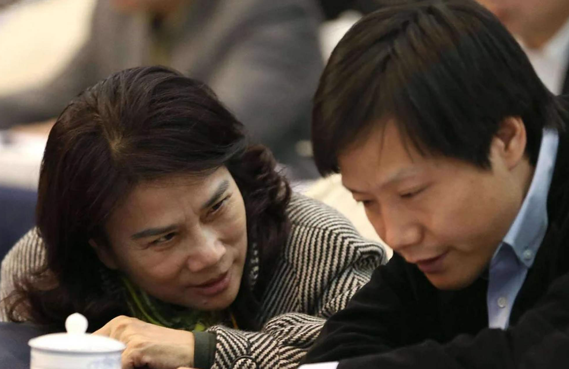 董明珠再发“大红包”，雷军“0分红”又陷风暴眼