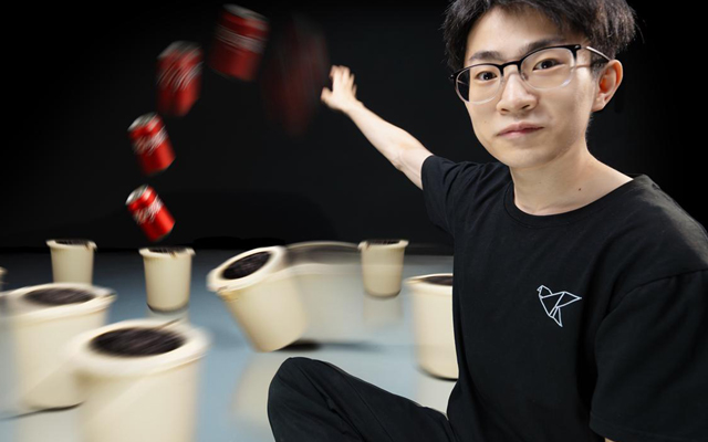 海尔洗衣机×何同学：垃圾桶广告，这波黑科技看爽