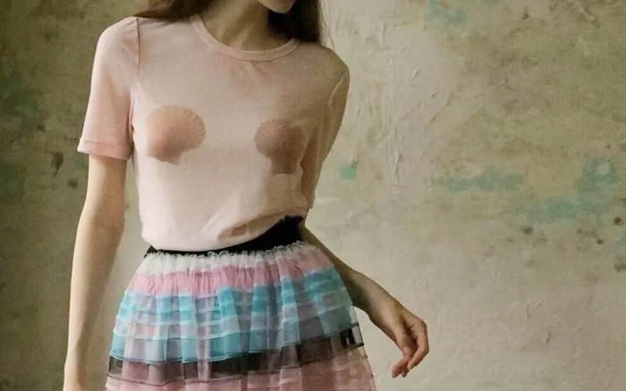 擦边女装惹争议，巴黎世家躺枪了