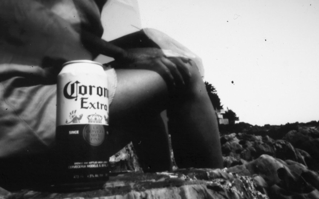 科罗娜100周年，让太阳成为摄影师