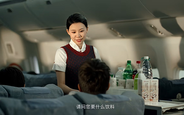 在国航的飞机上，可以喝到瑞幸咖啡了