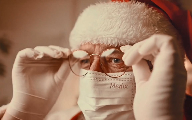 巴西醫(yī)療機構(gòu)：史上最注意衛(wèi)生的圣誕老人