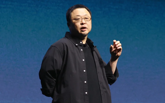 闊別七年回歸，羅永浩年度演講上了10個熱搜