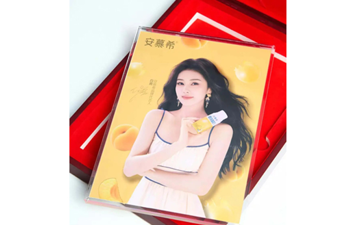 被融掉的黄金海报，展开物码营销的下一阶段