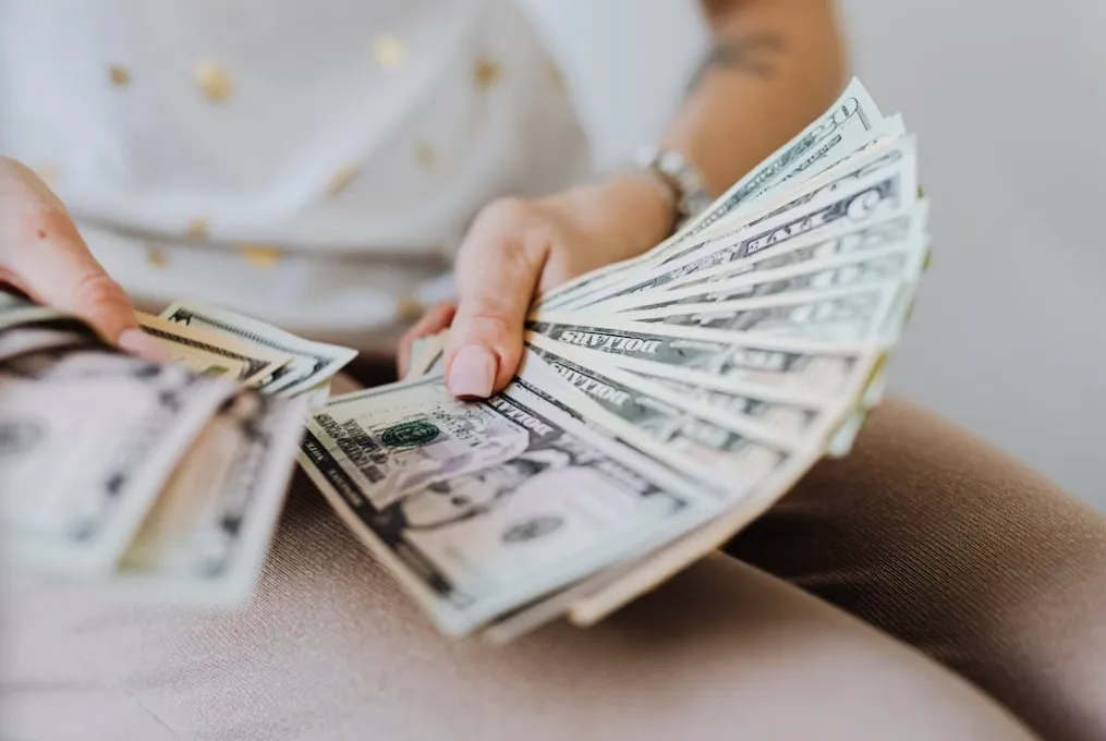 成都農(nóng)商銀行的雙面：對(duì)外講安全，對(duì)內(nèi)搞監(jiān)控