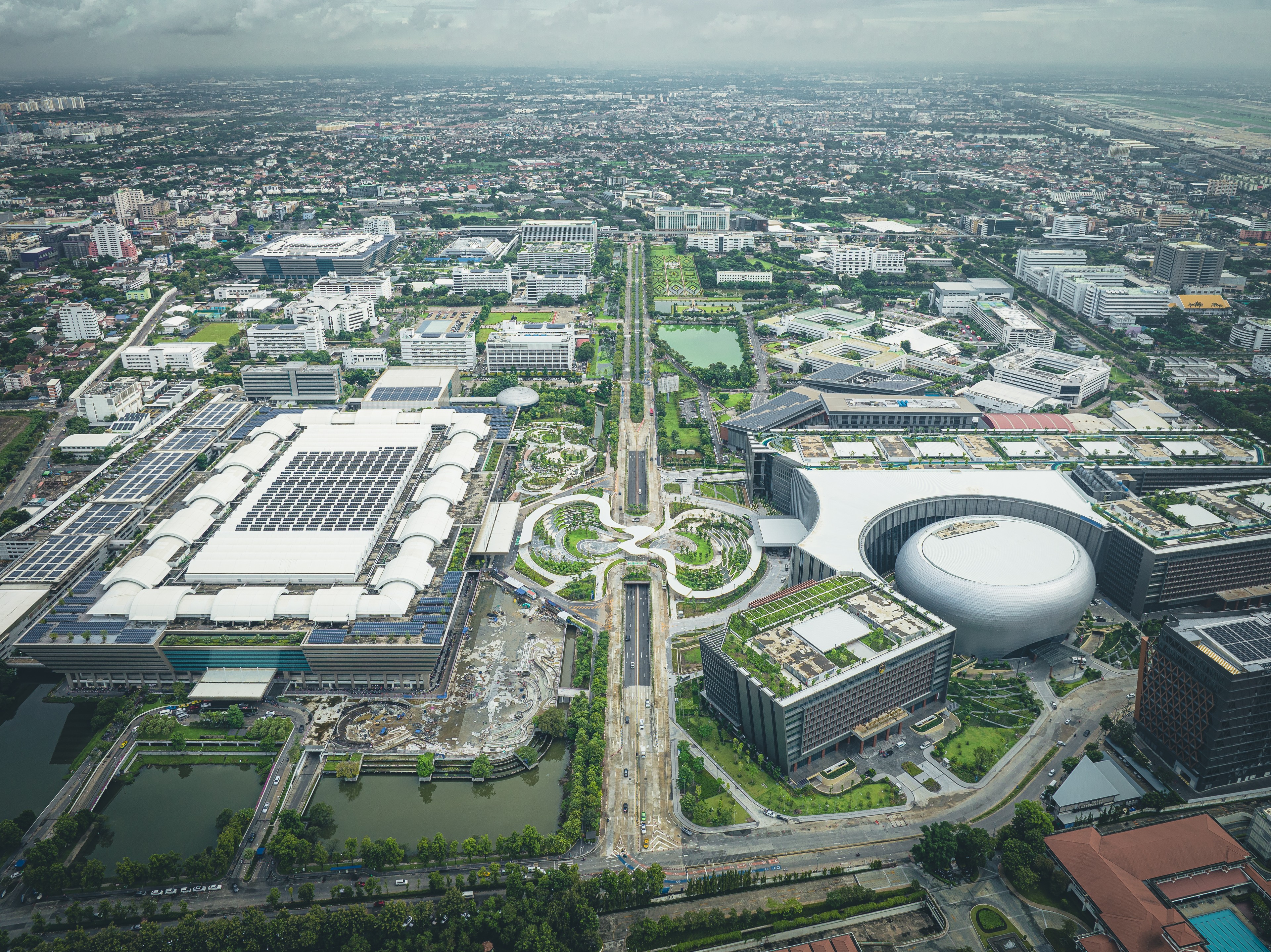泰國政府綜合體樹立可持續(xù)公共建筑的全球新標桿