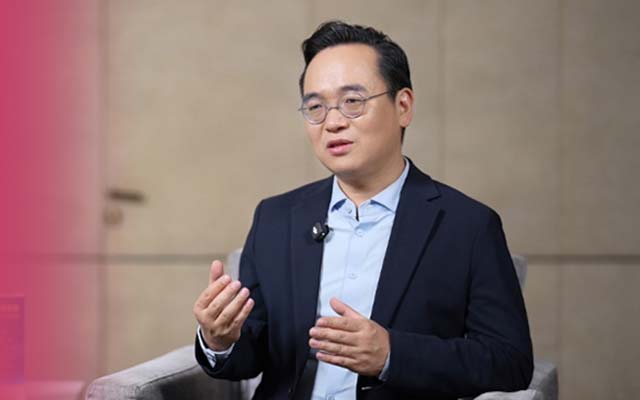 新周刊专访肖明超：未来的消费，会更加强调“意义”与“价值”