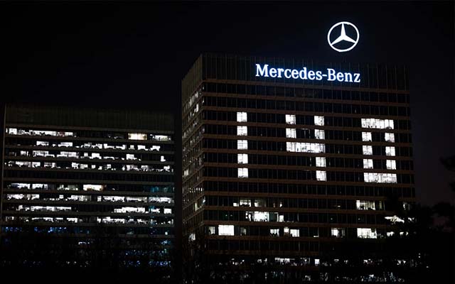 奔驰140年的光，照见的汽车新局|趋势热评