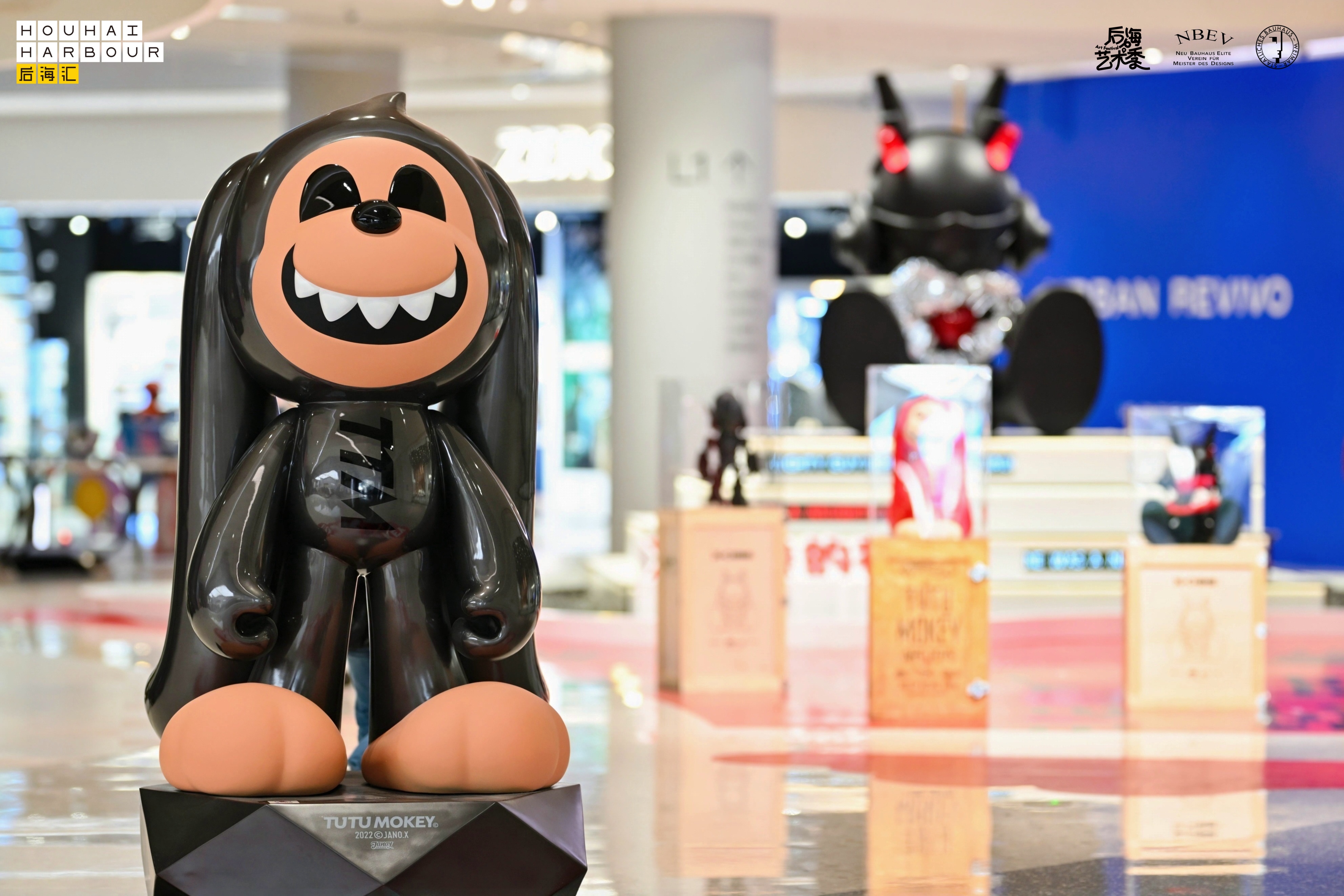 深圳灣公共藝術(shù)展-后海藝術(shù)季:TUTUMOKEY＆Jano.X的藝術(shù)世界:“讓潮流藝術(shù)融入都市日常”.