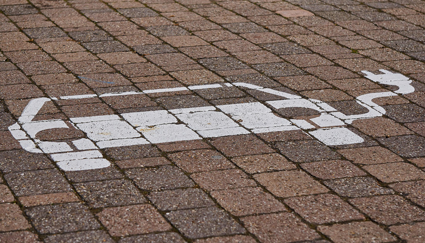 新能源汽車出海2.0：從“賣車”到“建生態(tài)”