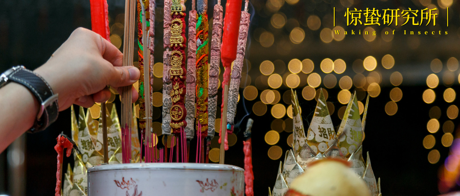 春節(jié)祈福的年輕人，把AI財(cái)神送上熱搜