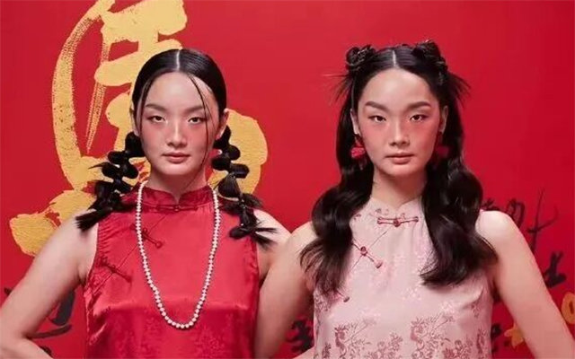 史上最阴间新年海报！网友怒骂 “鬼里鬼气”…