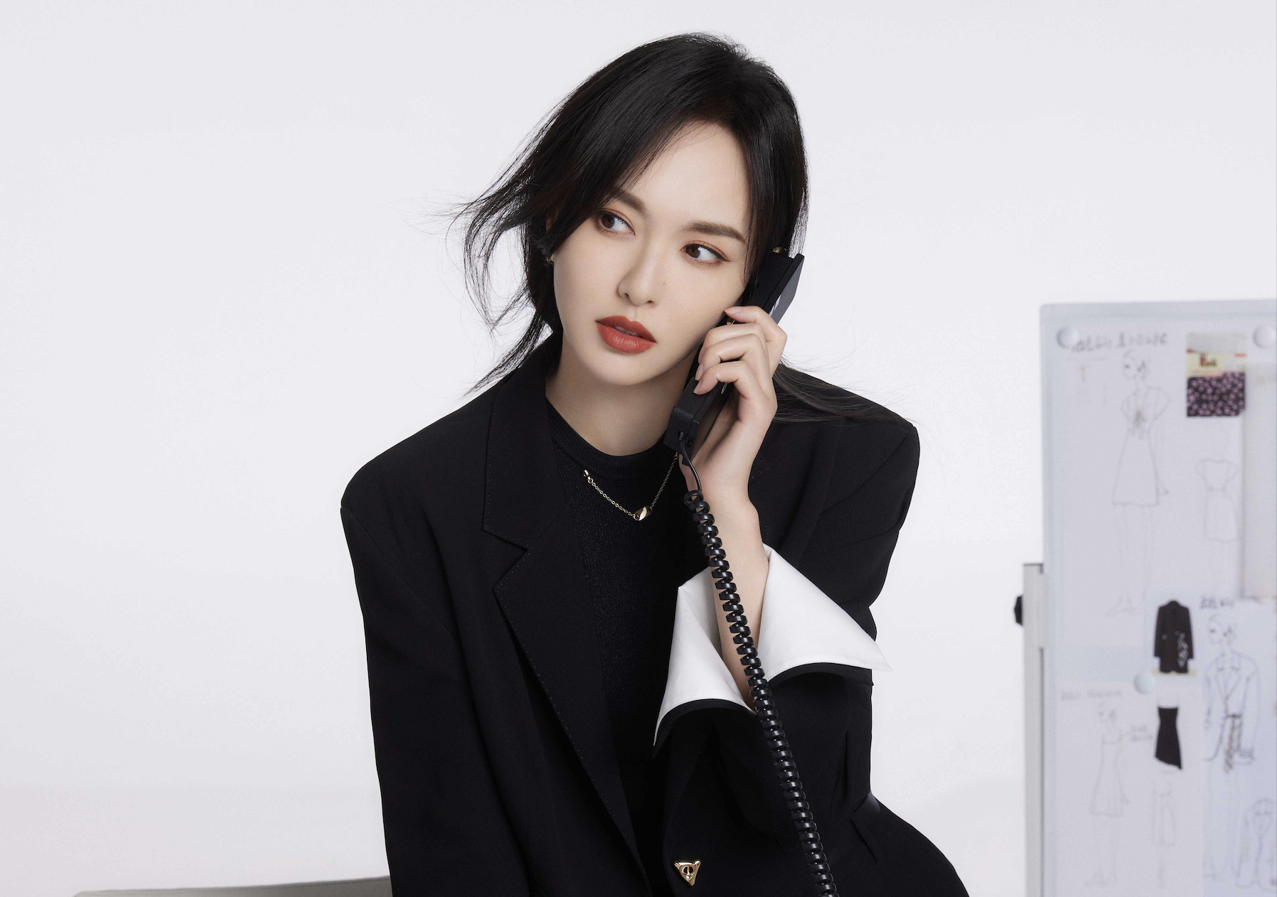 EP YAYING x TANG YAN 联名系列绮丽上线 