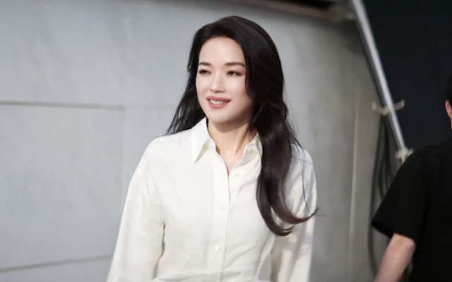 新一代SU7 ，很搭舒淇