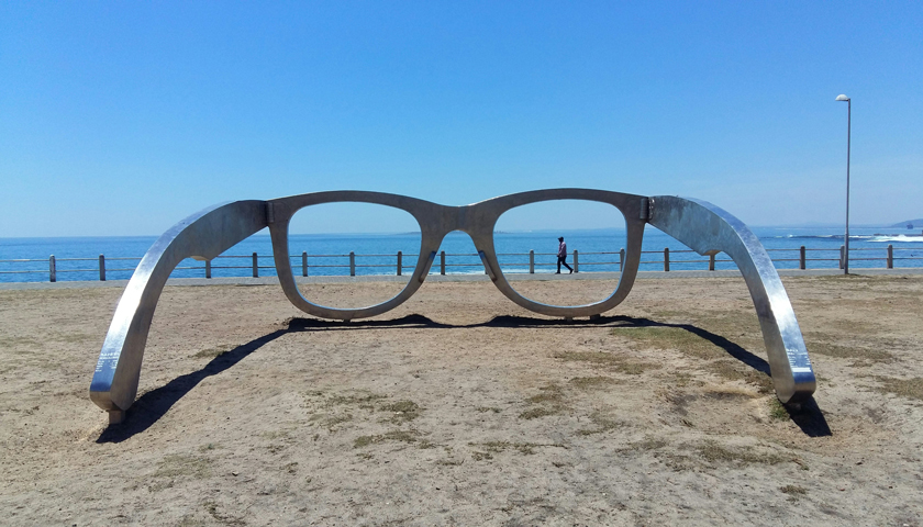 AI眼鏡，還在追趕iPhone時(shí)刻