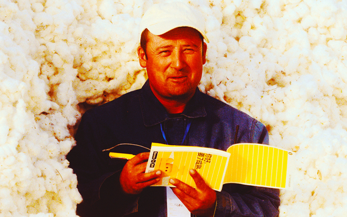 棉花工人写文案，蕉内们对抗AI的第一枪