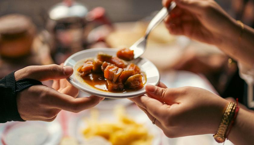 小小咸菜，開始“背叛”平民餐桌