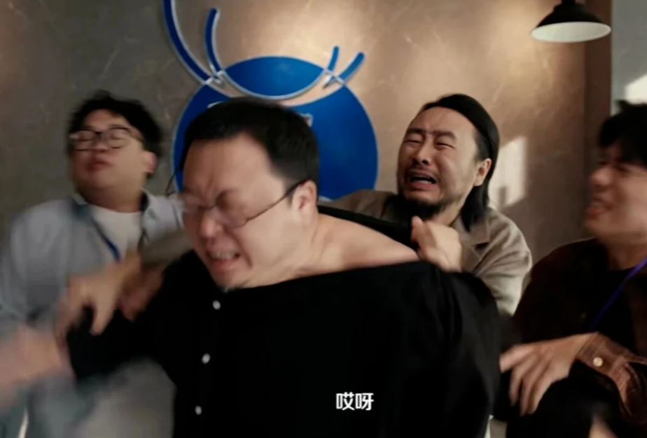  瑞幸的羅永浩“復(fù)仇”大戲，把梗玩到了極致