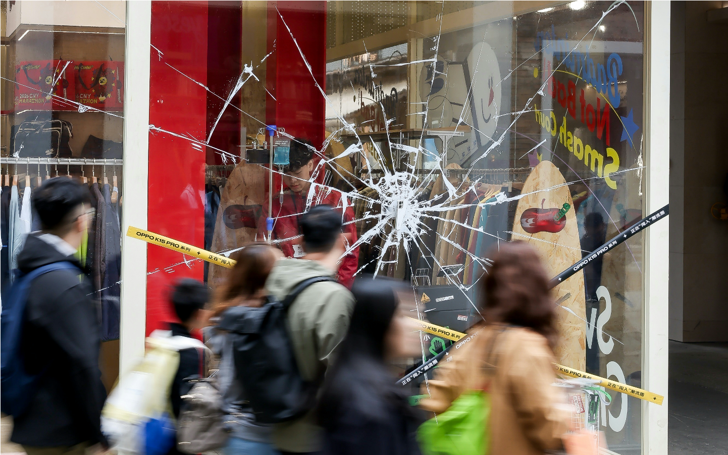 OPPO K15 Pro打進潮流圈：“砸”了一眾潮牌店的窗