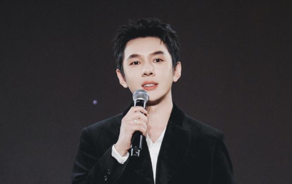 淘宝直播10周年，李佳琦“离开”直播间