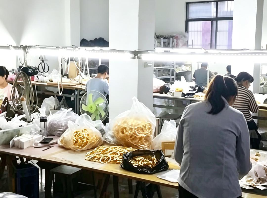 东南亚&拉美配饰风口爆发，义乌厂长靠全托管月出数万单