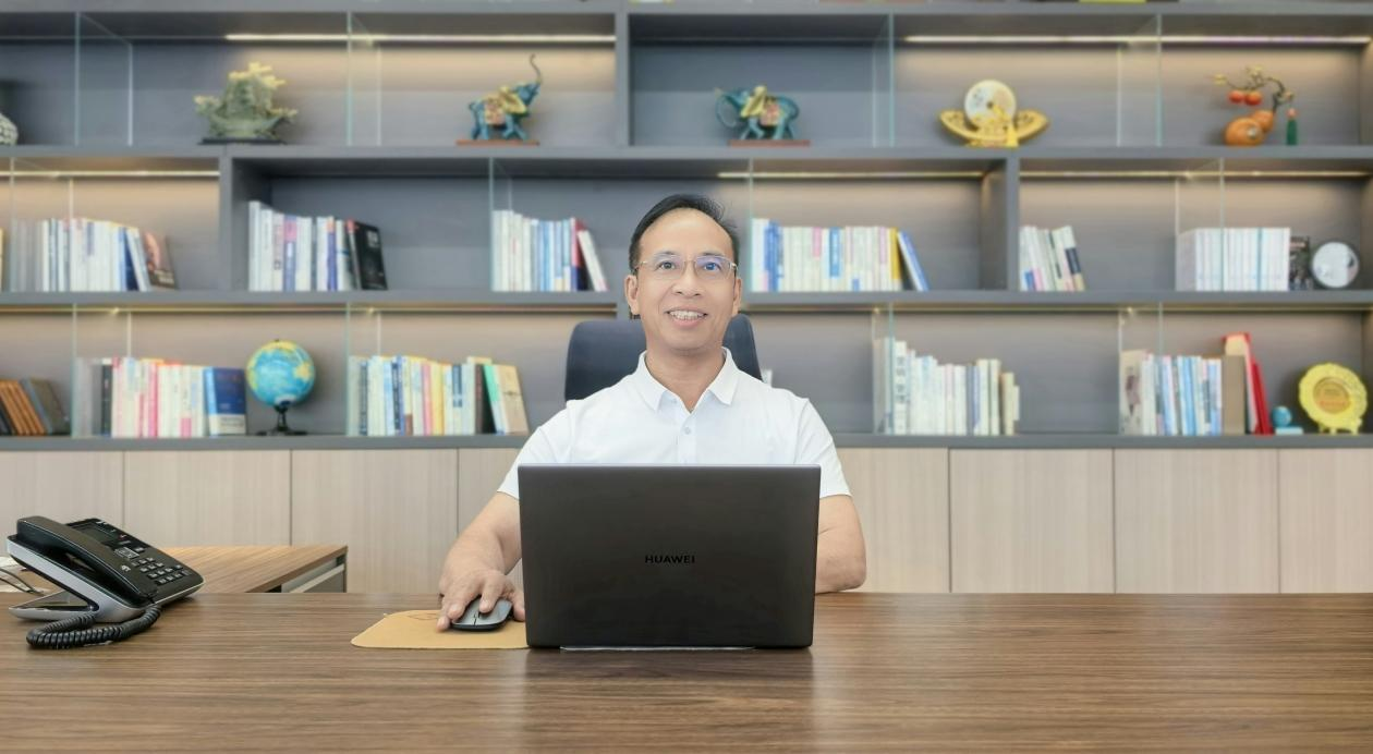 精密连接器“老匠”王潇霄：现在轮到外国同行羡慕我们了