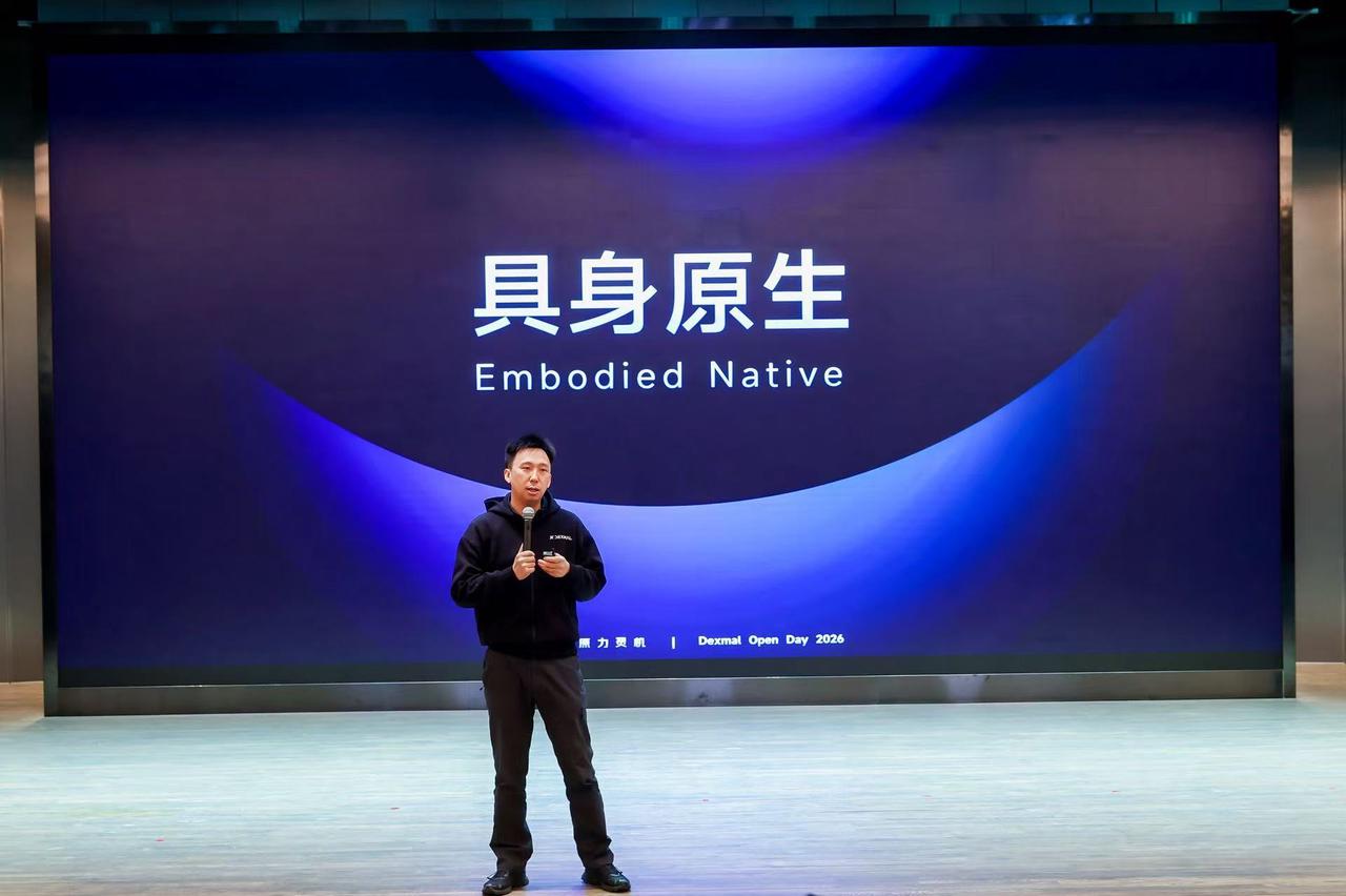 整合物流机器人业务，原力灵机要做什么？