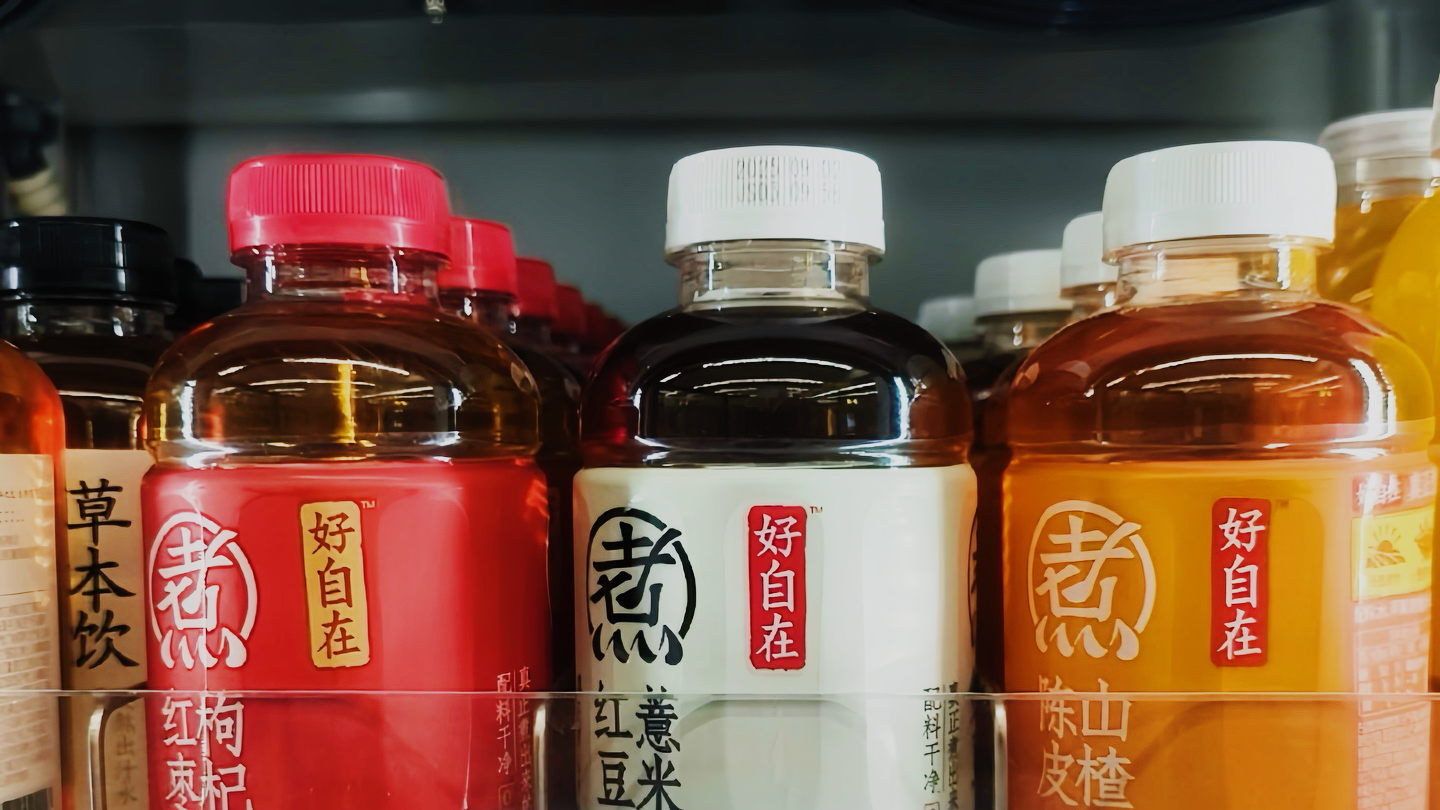  养生水，藏着中国饮料行业「最性感」的生意