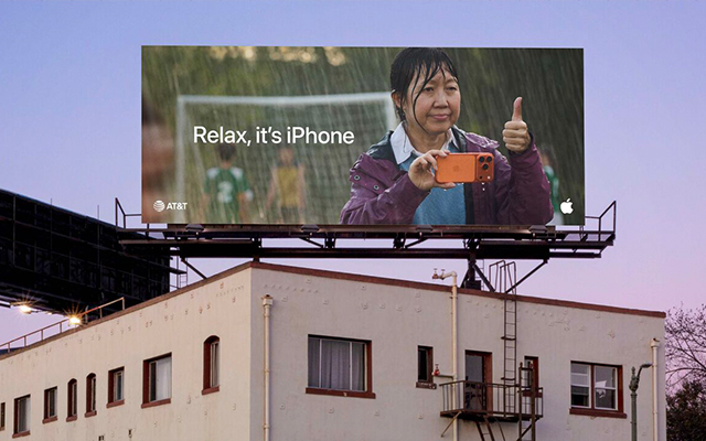 iPhone新户外广告，看得人分分钟心跳加速